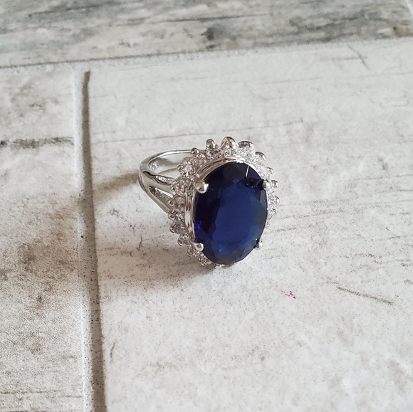 Princess Diana Replica Ring Avon Size 5 Blue - Picture 3 of 10